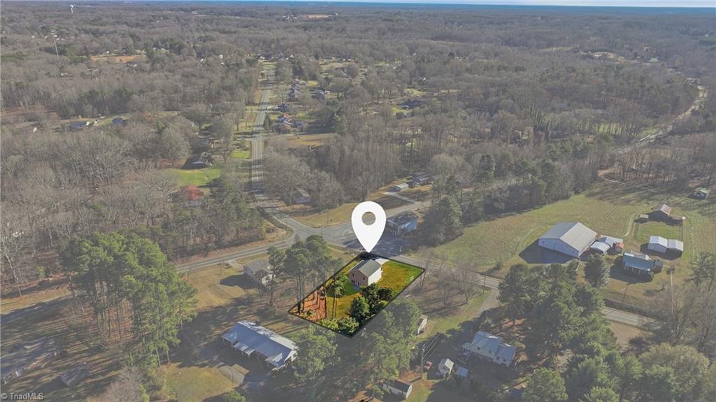 1679 Old Hollow Road, Winston-Salem