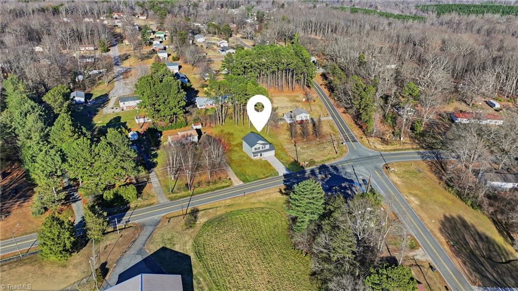 1679 Old Hollow Road, Winston-Salem