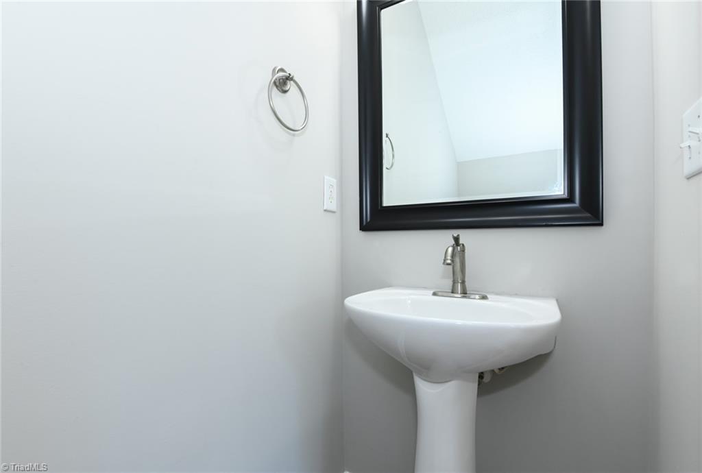 5096 Bartholomews Lane