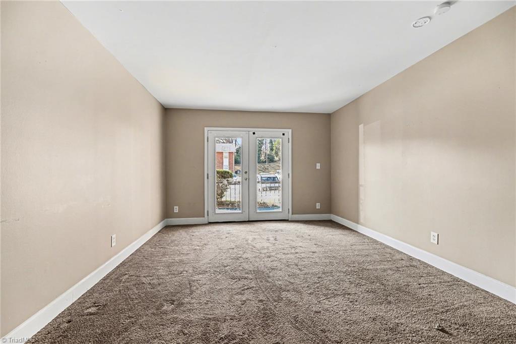 2829 N OHenry Boulevard