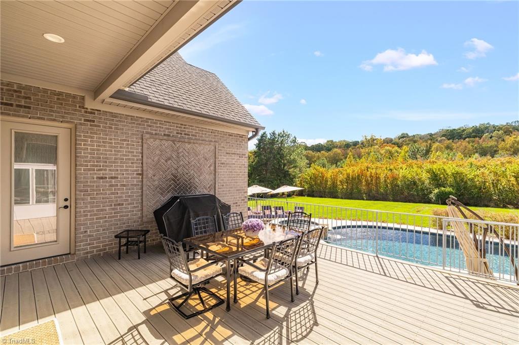 7497 Shadow Creek Drive