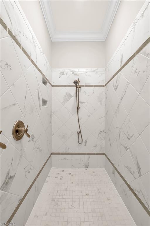 7497 Shadow Creek Drive