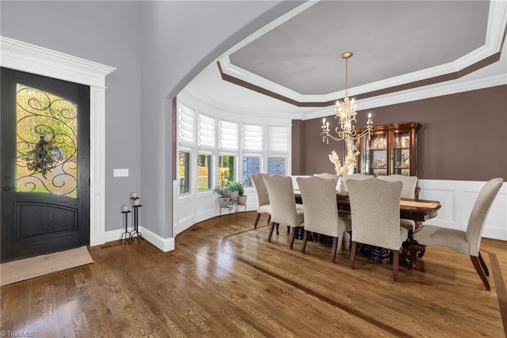 7497 Shadow Creek Drive