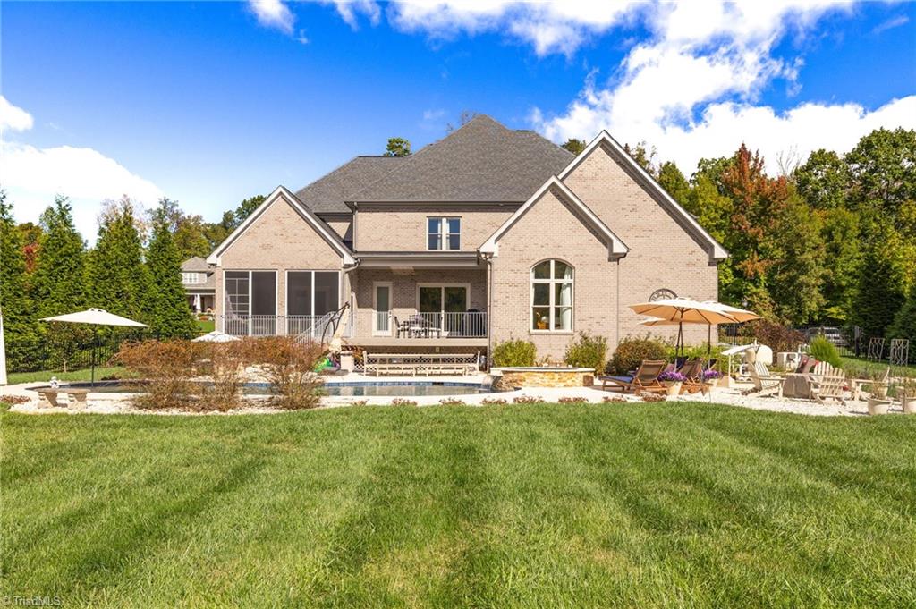 7497 Shadow Creek Drive