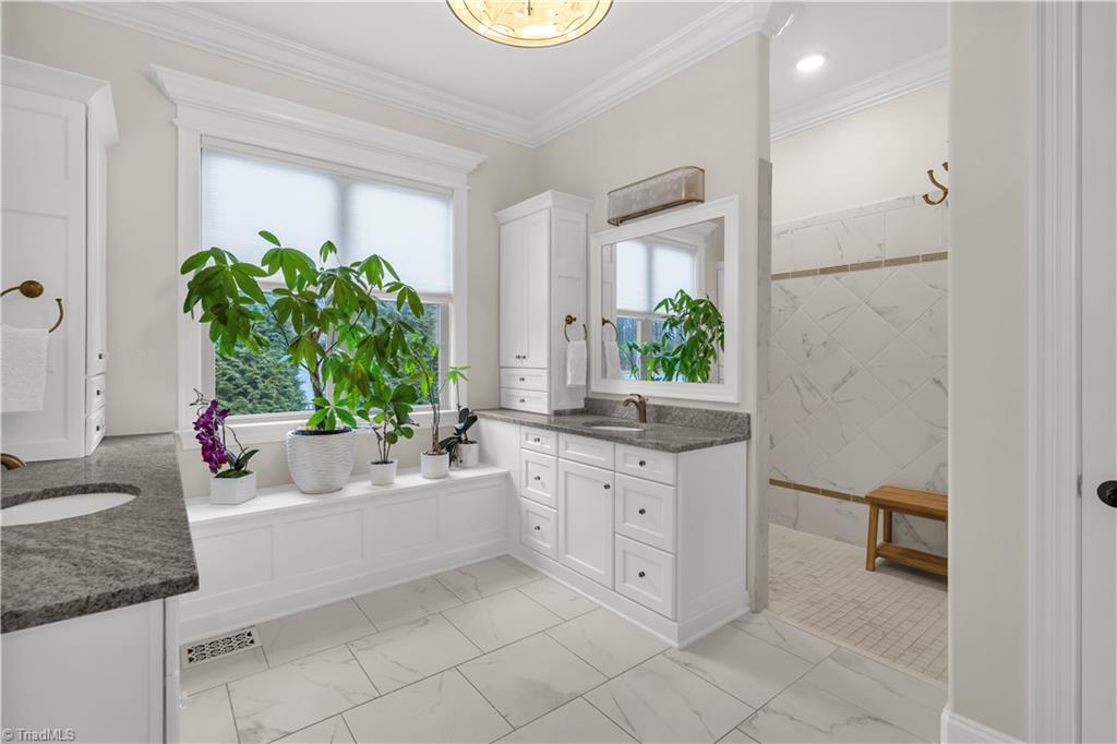 7497 Shadow Creek Drive