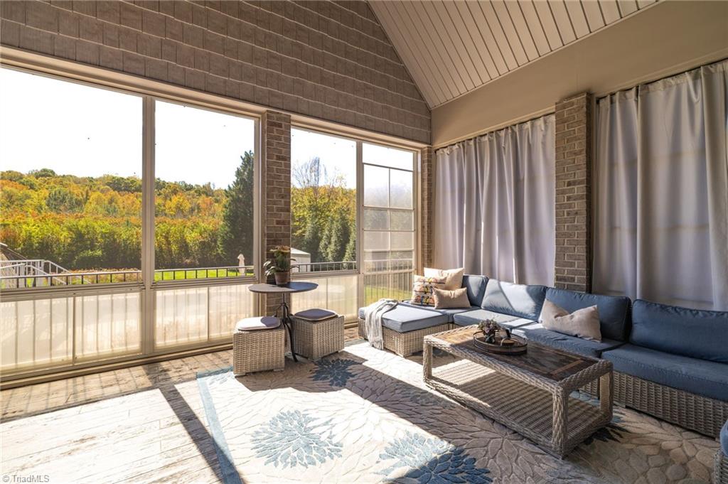 7497 Shadow Creek Drive