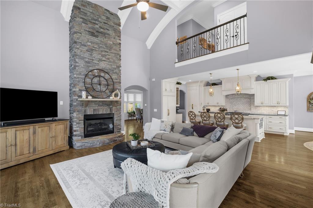 7497 Shadow Creek Drive