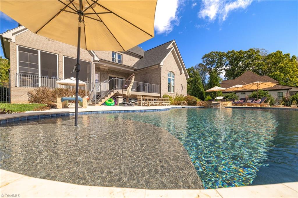 7497 Shadow Creek Drive