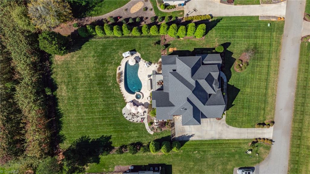 7497 Shadow Creek Drive