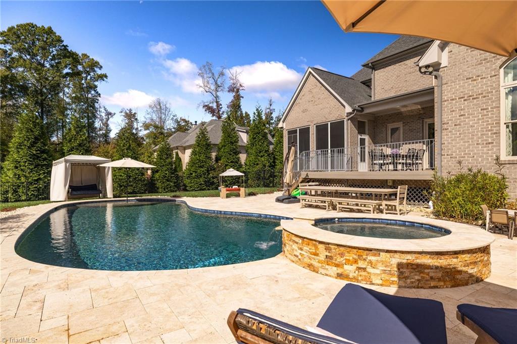 7497 Shadow Creek Drive