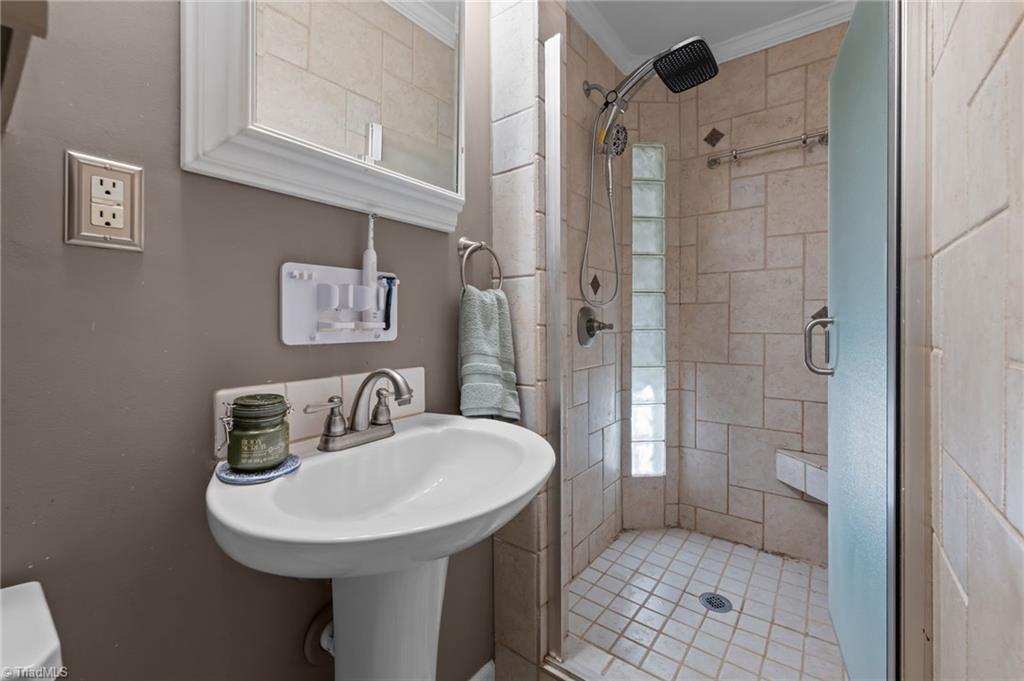 376 Park Boulevard, Winston-Salem