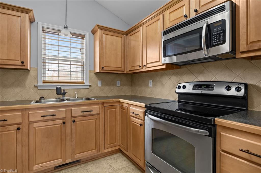 1180 Friedberg Church Road, Winston-Salem