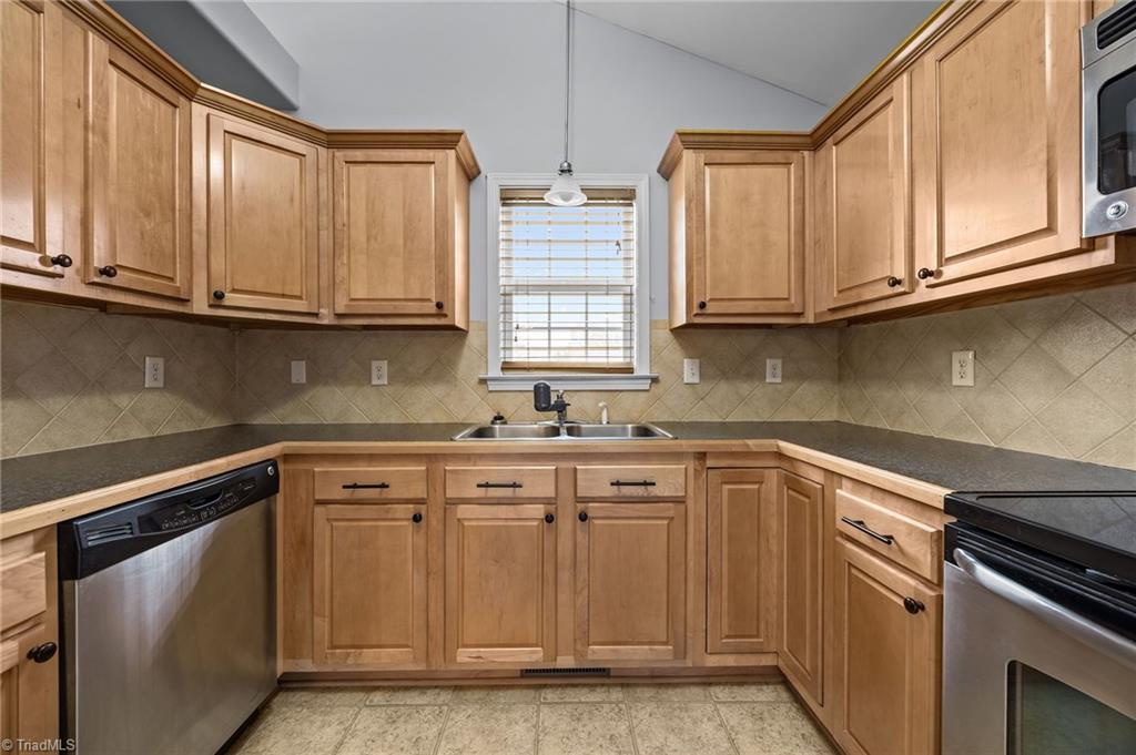 1180 Friedberg Church Road, Winston-Salem