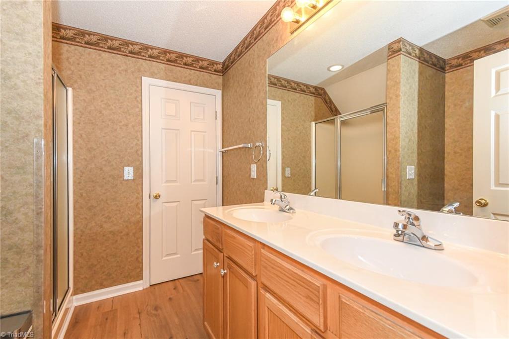 5016 Bartholomews Lane