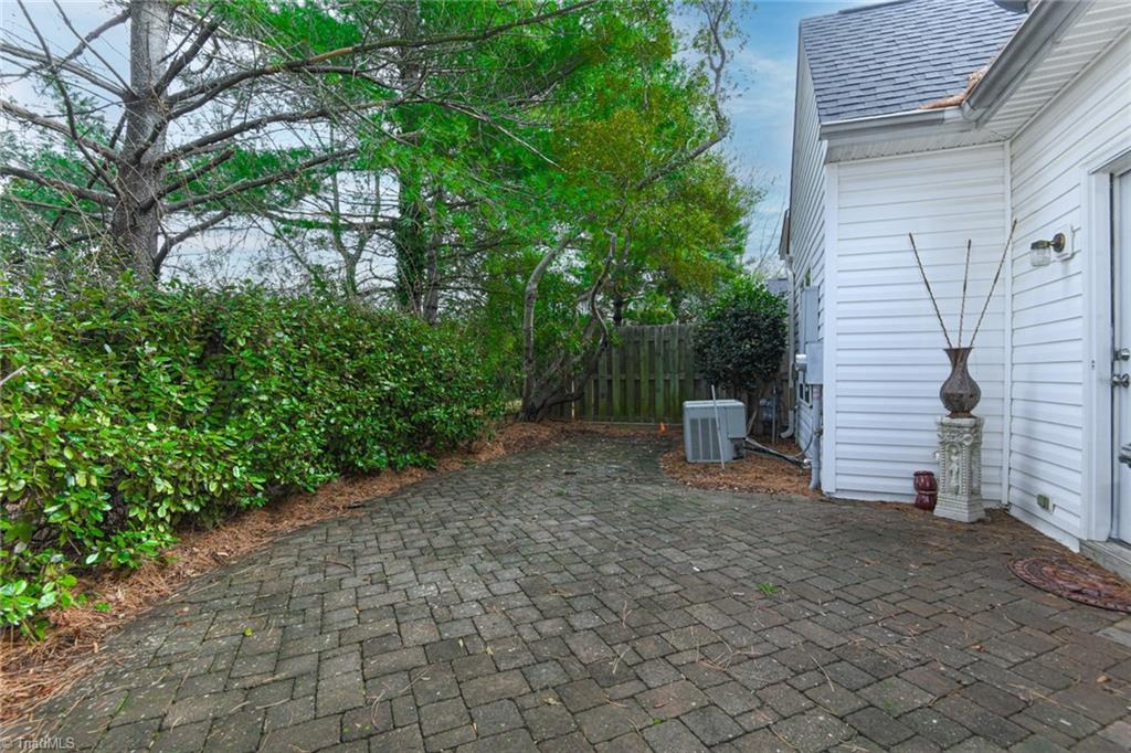 5016 Bartholomews Lane