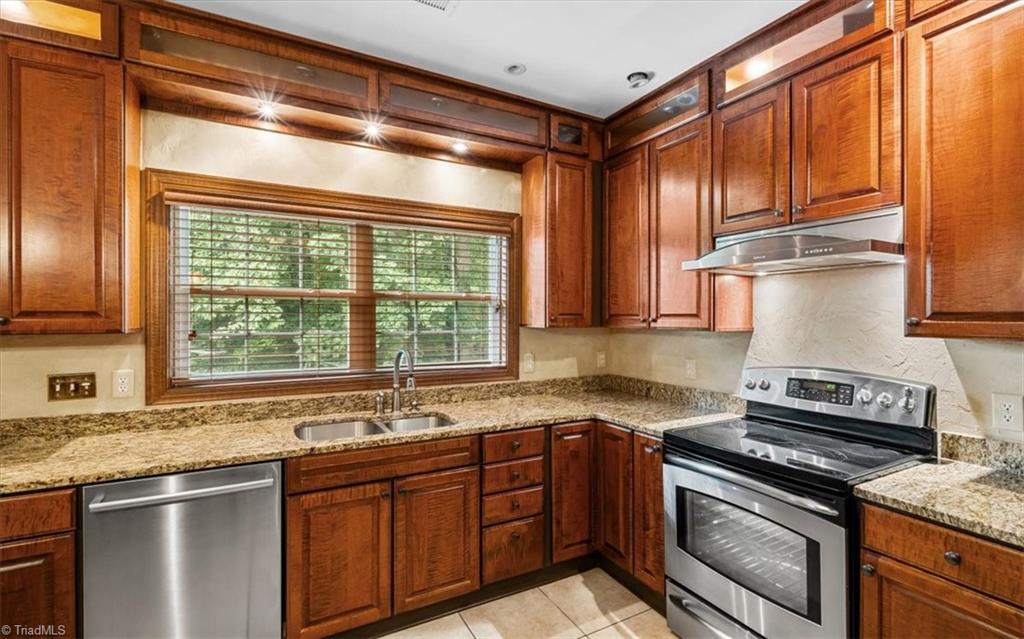 10 Indigo Lake Terrace # P