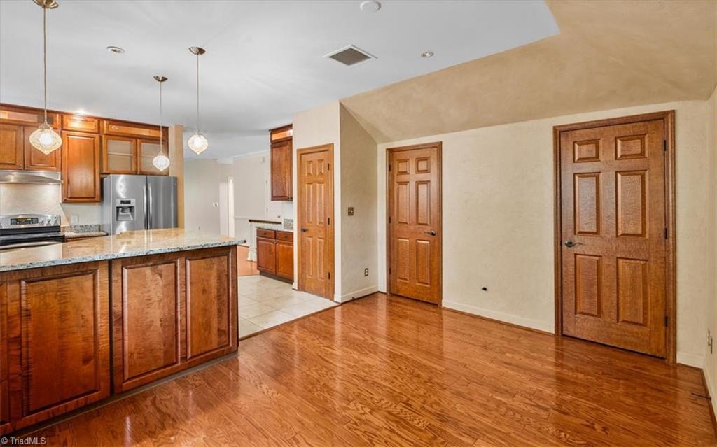 10 Indigo Lake Terrace # P
