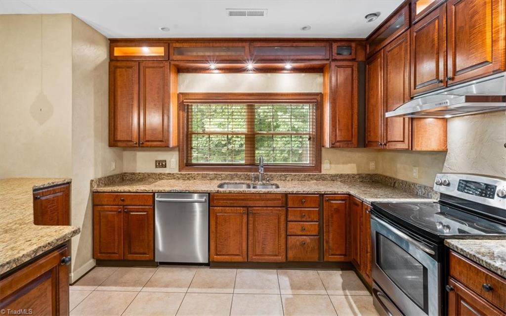 10 Indigo Lake Terrace # P