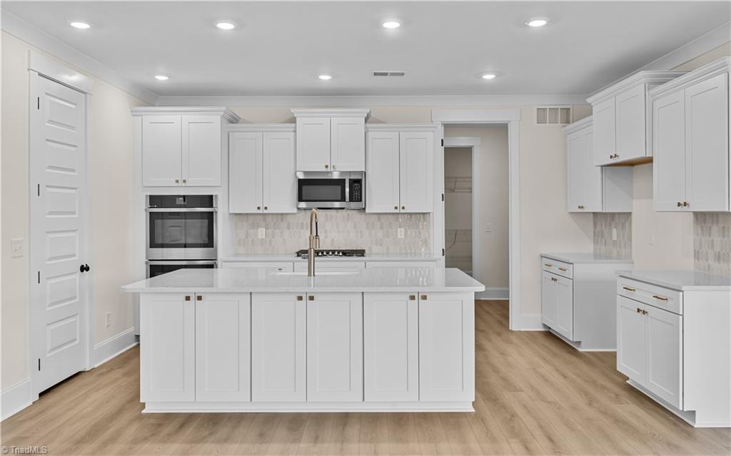 5600 Penguin Drive