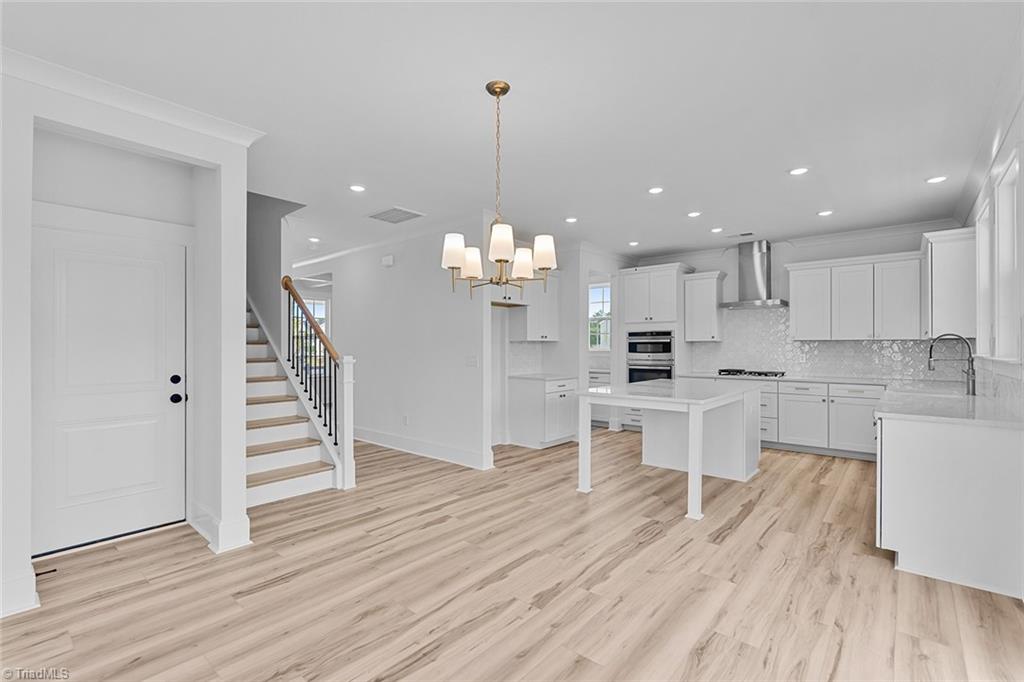 8601 Lemur Lane