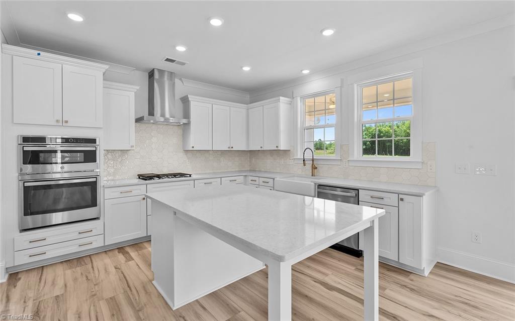 8601 Lemur Lane