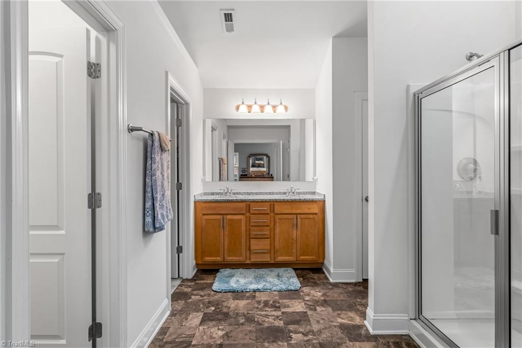 2211 Talon Drive, McLeansville