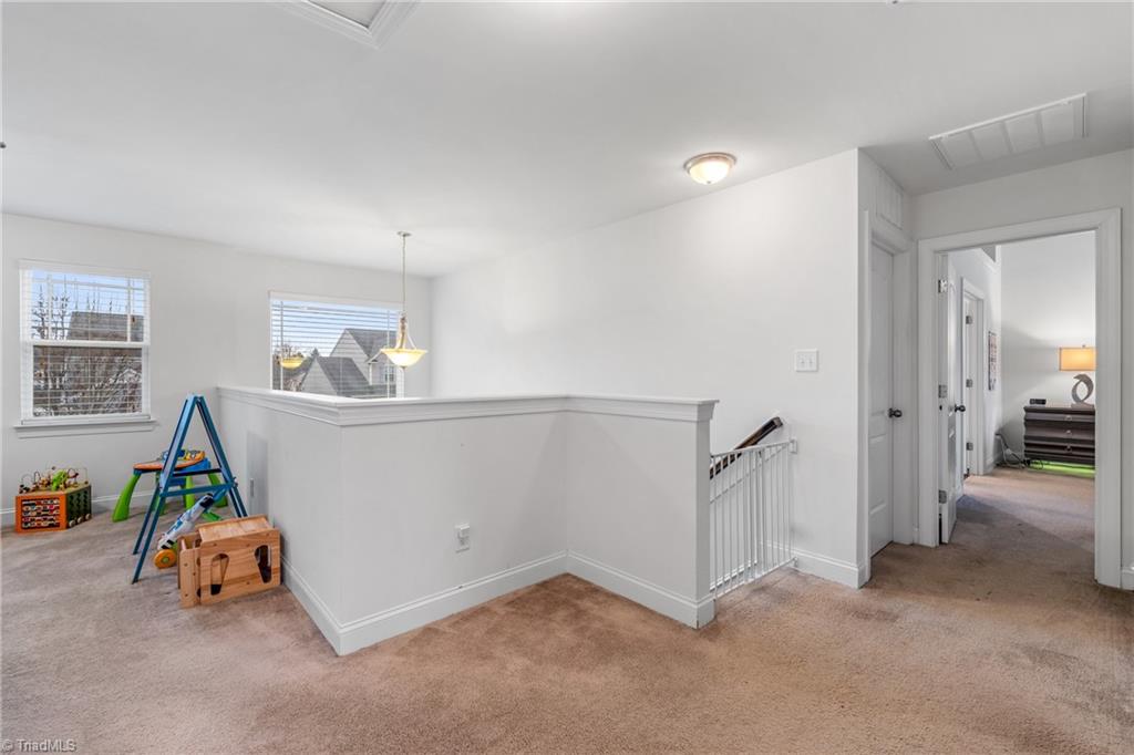 2211 Talon Drive, McLeansville