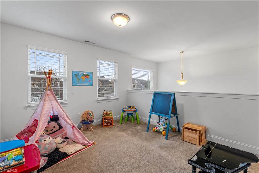 2211 Talon Drive, McLeansville