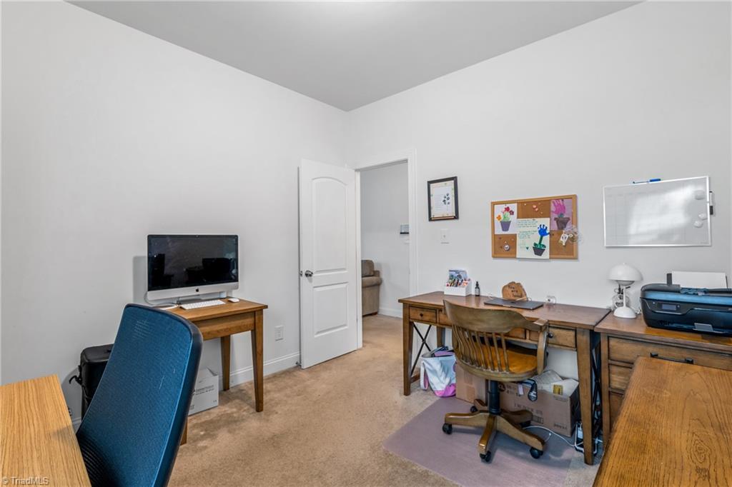 2211 Talon Drive, McLeansville