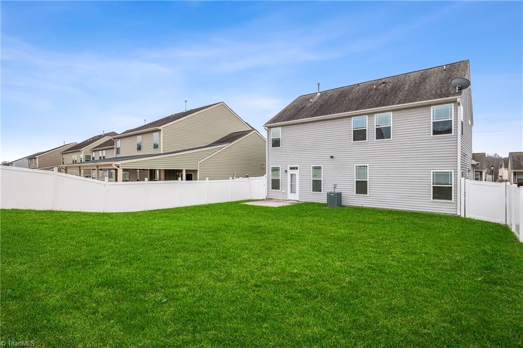 2211 Talon Drive, McLeansville