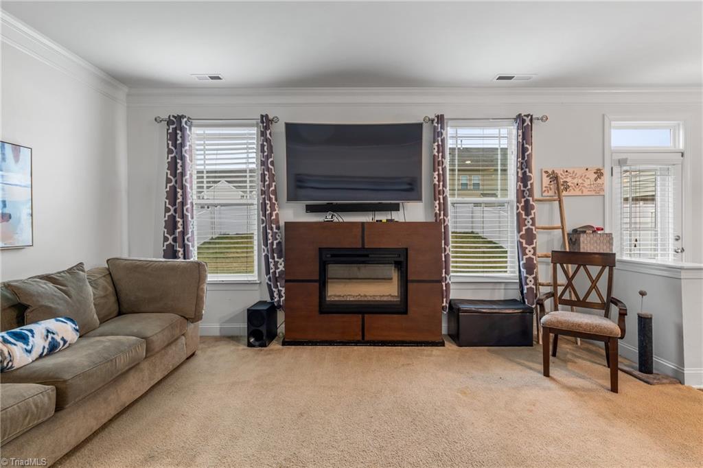 2211 Talon Drive, McLeansville