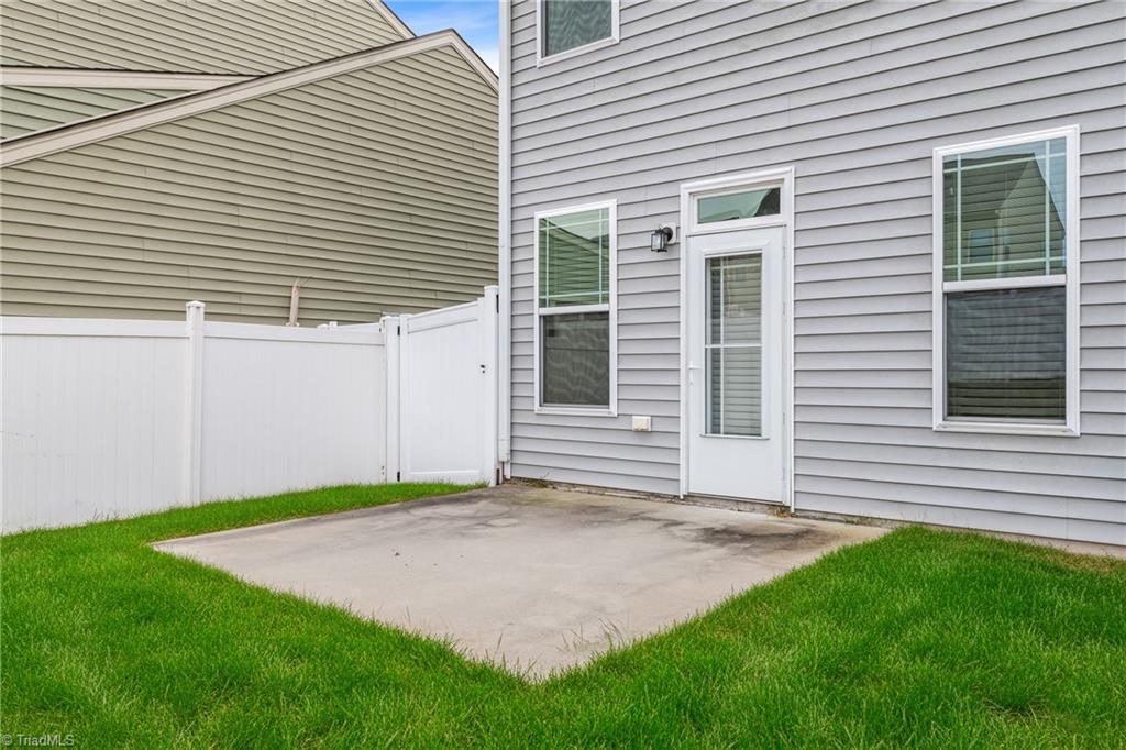 2211 Talon Drive, McLeansville