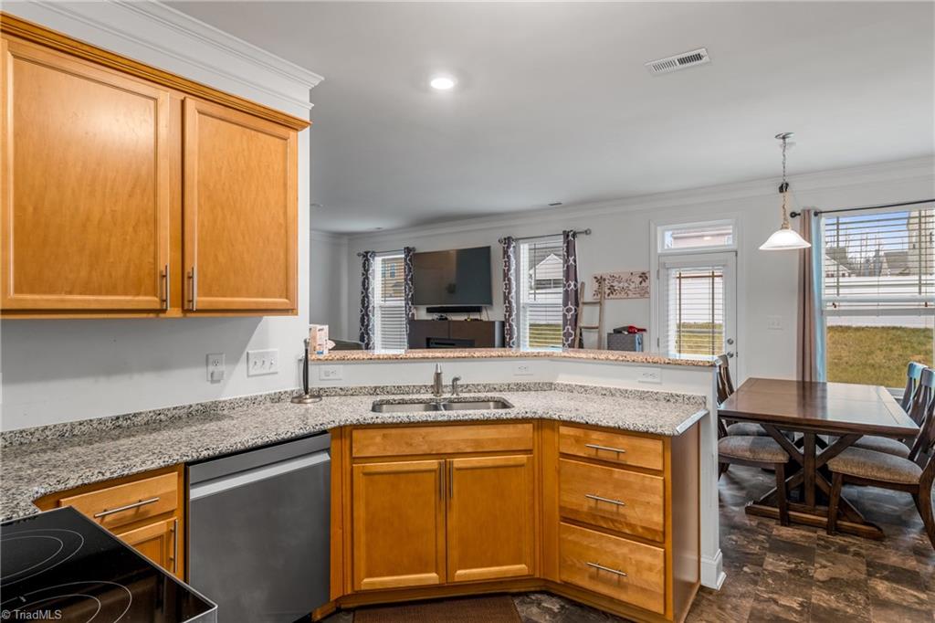 2211 Talon Drive, McLeansville