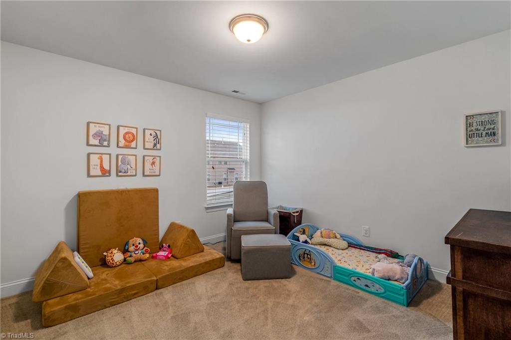 2211 Talon Drive, McLeansville