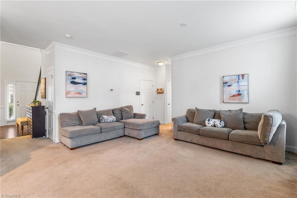 2211 Talon Drive, McLeansville
