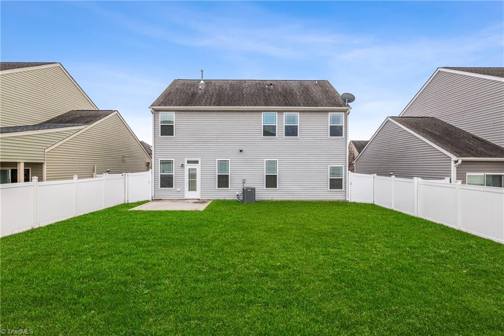 2211 Talon Drive, McLeansville