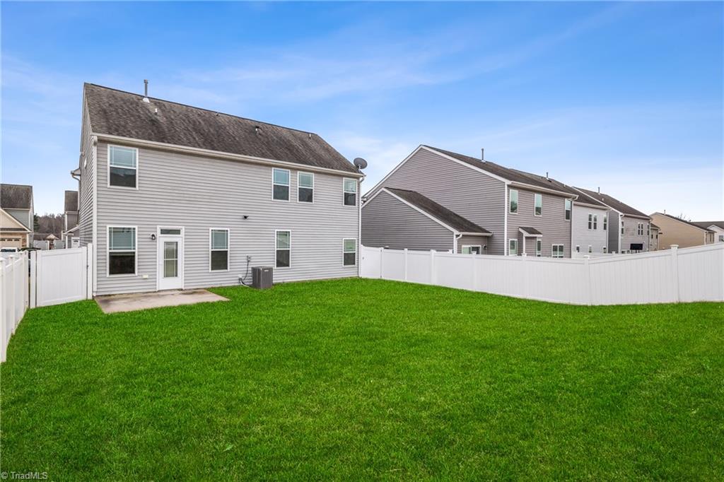 2211 Talon Drive, McLeansville
