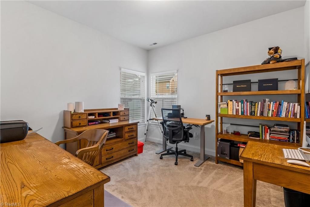 2211 Talon Drive, McLeansville
