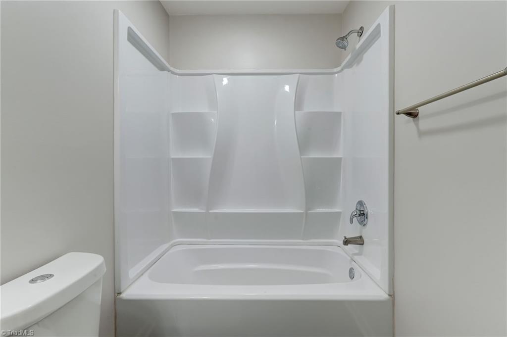 4324 Walnut Hollow Drive, Winston-Salem