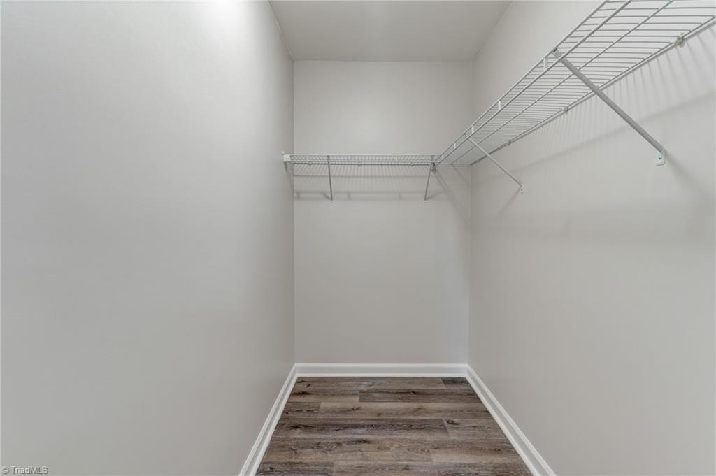 4324 Walnut Hollow Drive, Winston-Salem