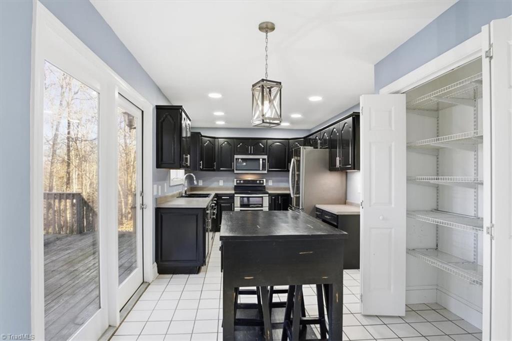 156 Cedar Bluff Court