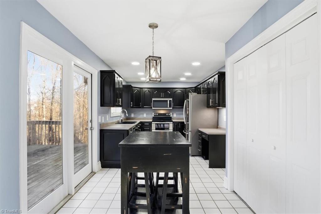 156 Cedar Bluff Court