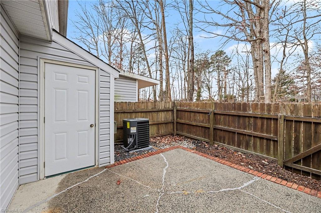 574 Brookside Court