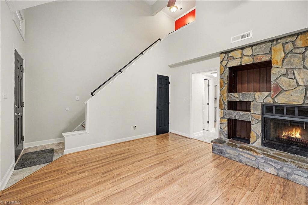 574 Brookside Court