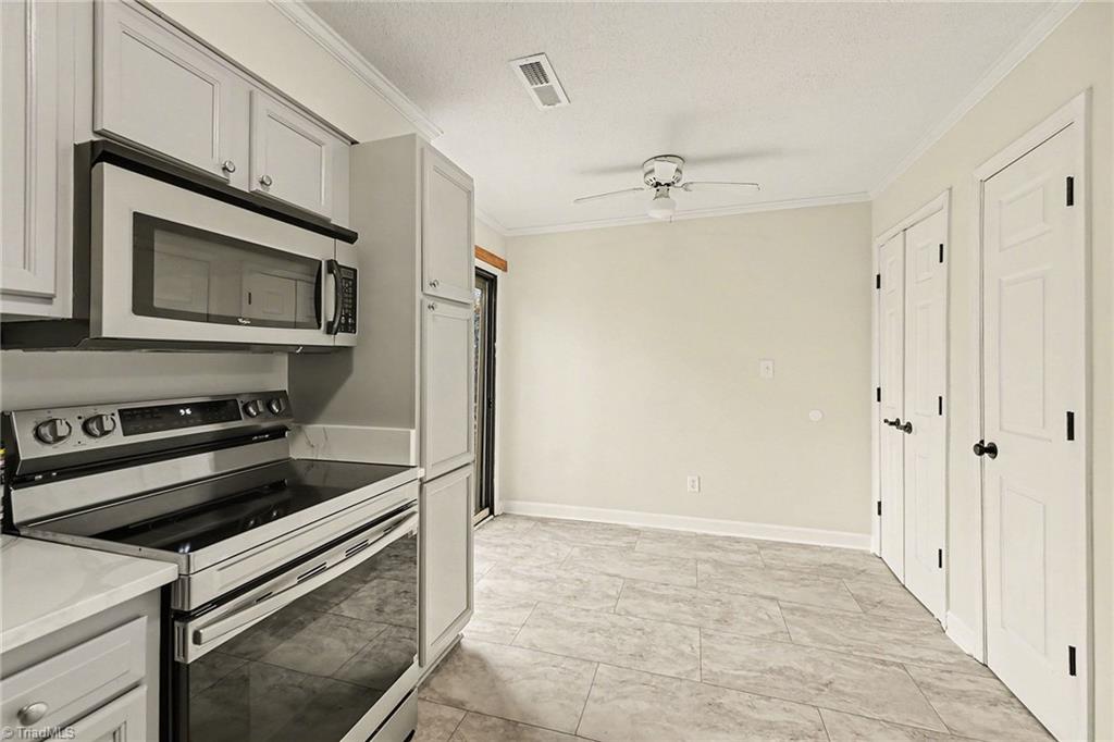 574 Brookside Court