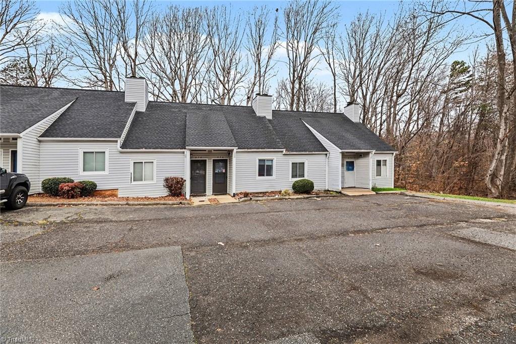 574 Brookside Court