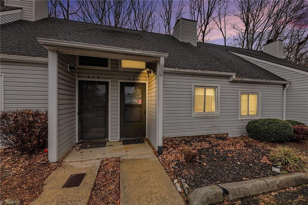 574 Brookside Court