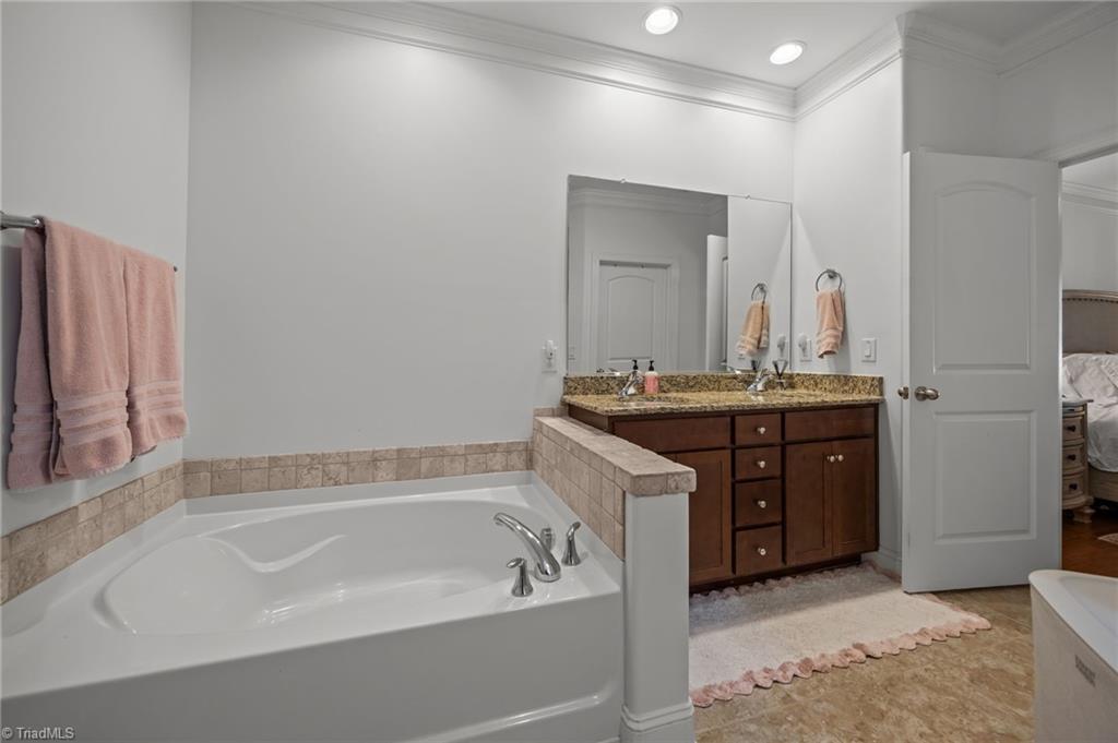 715 Piedmont Crossing Drive # 14