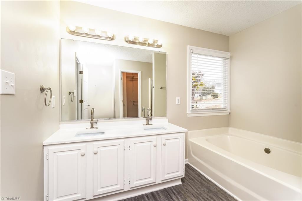 3 Archer Glen Court