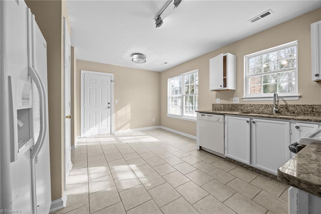 3800 Thornaby Circle, Winston-Salem